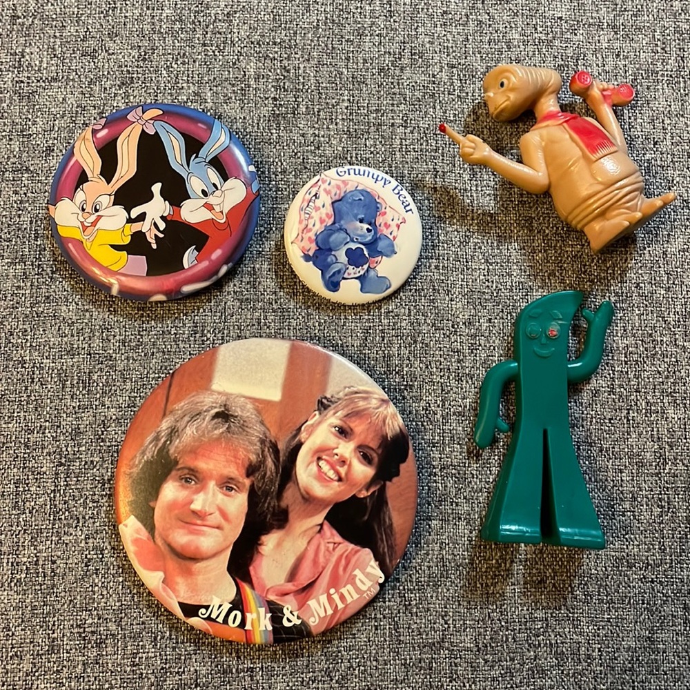 *Free Add On* Vintage Pins and Toys